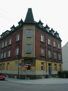 Altes Gebäude Ecke Eisenbahn- und Parkstrasse